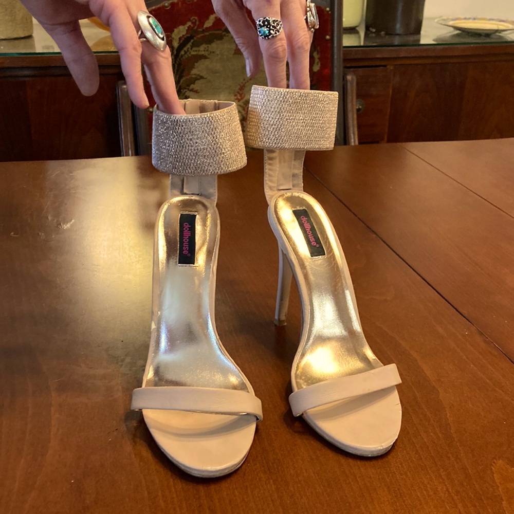 Dollhouse stiletto woman’s shoes size 9